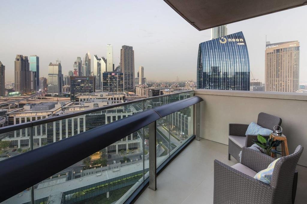 Frank Porter - Burj Vista - Accommodation Dubai 2