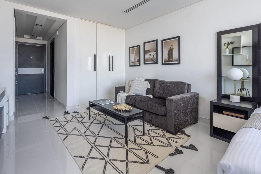 Frank Porter - Giovanni Boutique Suites - Accommodation Dubai 3