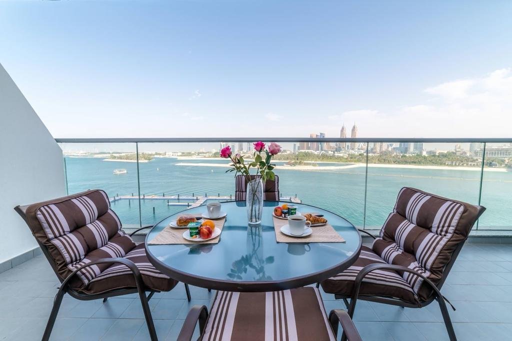 Full Sea View In Palm Jumeirah With Private Beach Access In Azure Residences - Accommodation Abudhabi