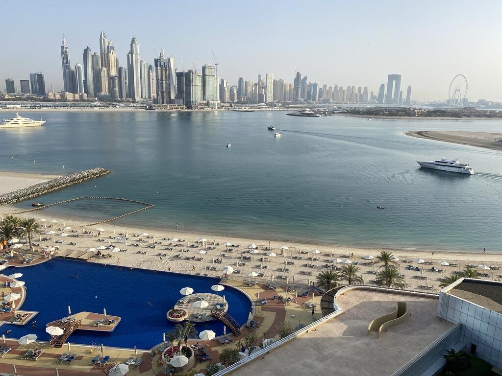 Full Seaview With Private Beach And Pool - Accommodation Abudhabi