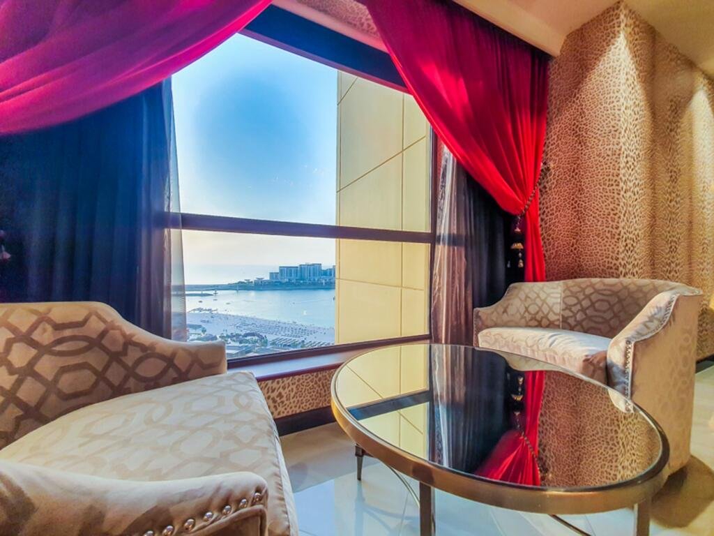 Fully Upgraded With Full Ocean View & Beach Access - Accommodation Abudhabi