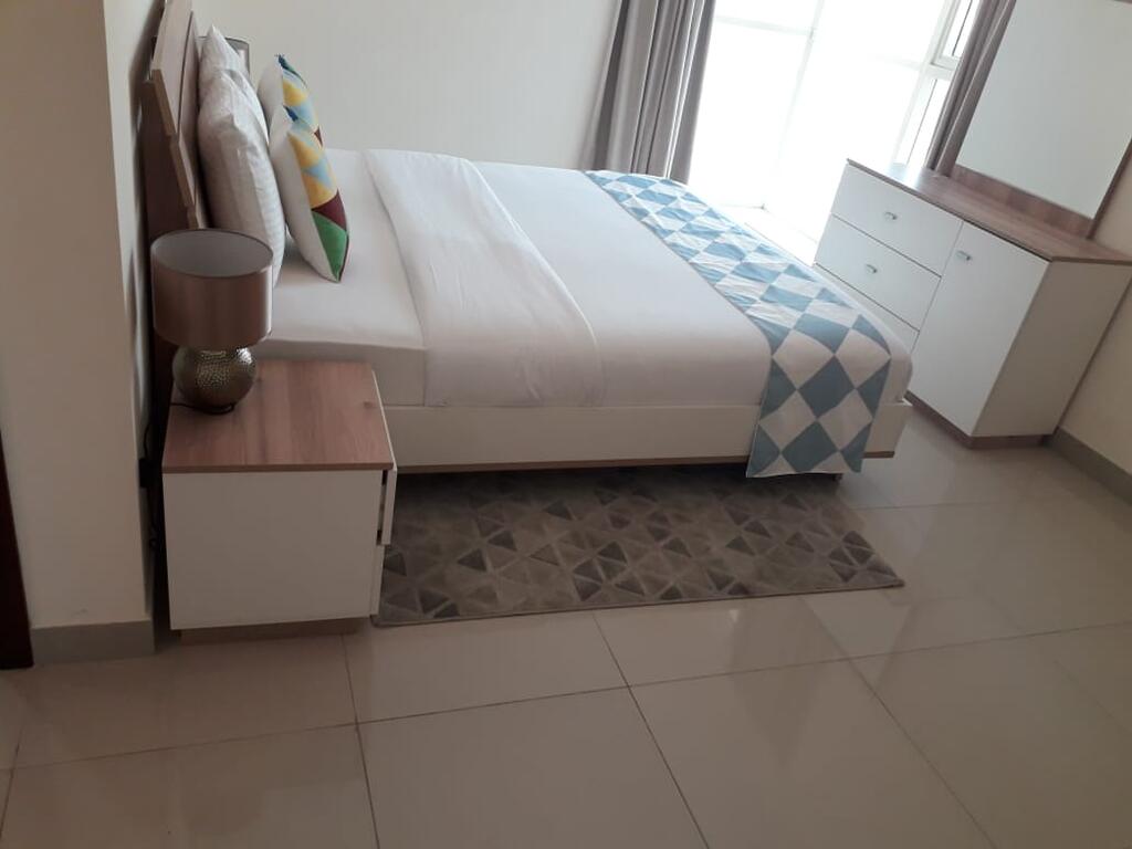 Furnished 1BHK In Marina Available For Short Rental - Direct From Landlord - thumb 0