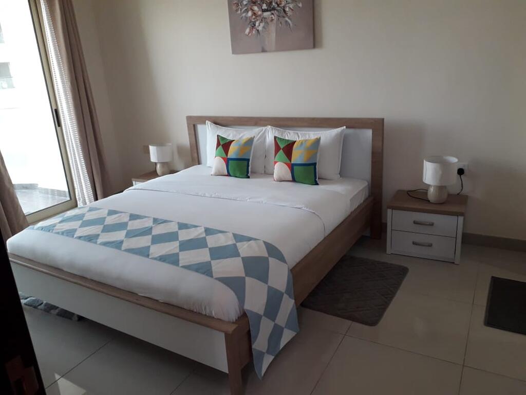 Furnished 1BHK In Marina Available For Short Rental - Direct From Landlord - thumb 2