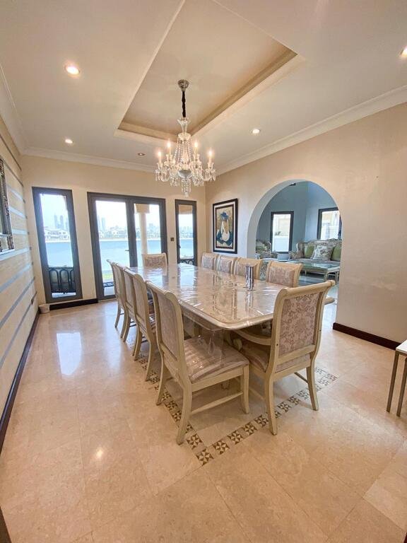 Gorgeous 4 Bedroom Villa With Private Pool In Palm Jumeira Dubai - thumb 5