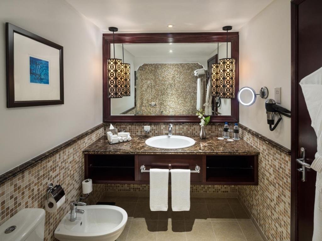 Ajman Hotel - Accommodation Dubai 2