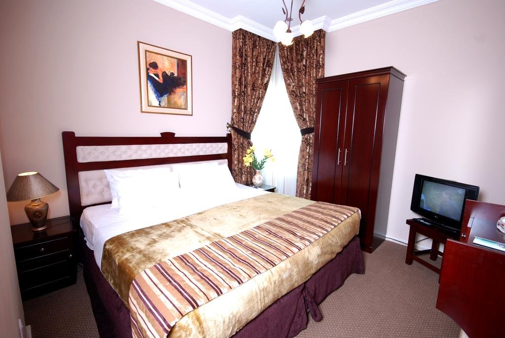 Al Bustan Tower Hotel Suites - Accommodation Abudhabi 7