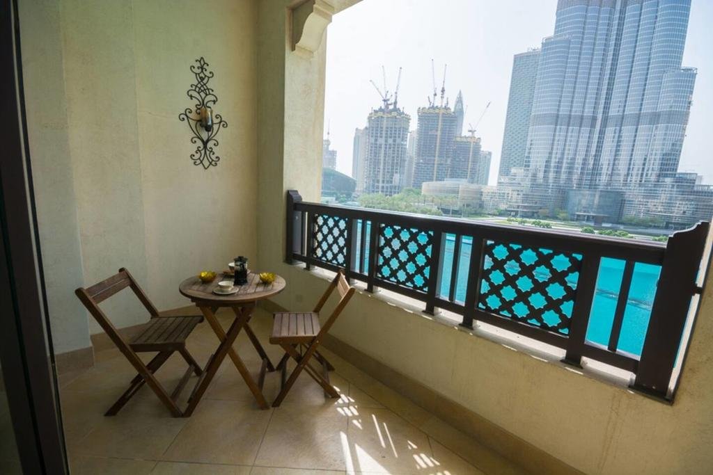 Incredible Stay At Dubai Old Town -Souk Al Bahar - thumb 3