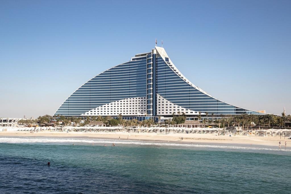 Jumeirah Beach Hotel - thumb 2
