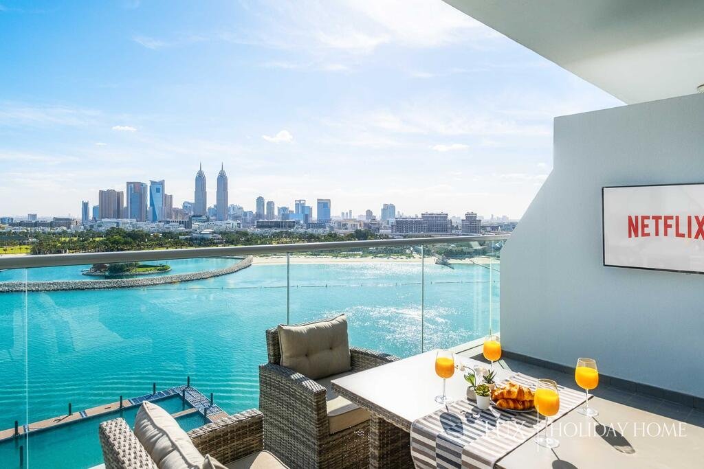 LUX - Opulent Island Suite Burj Khalifa View 1 - thumb 5