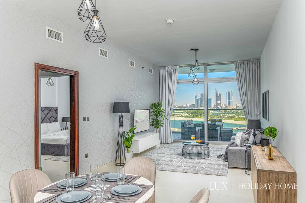 LUX - Opulent Island Suite Burj Khalifa View 1 - thumb 4