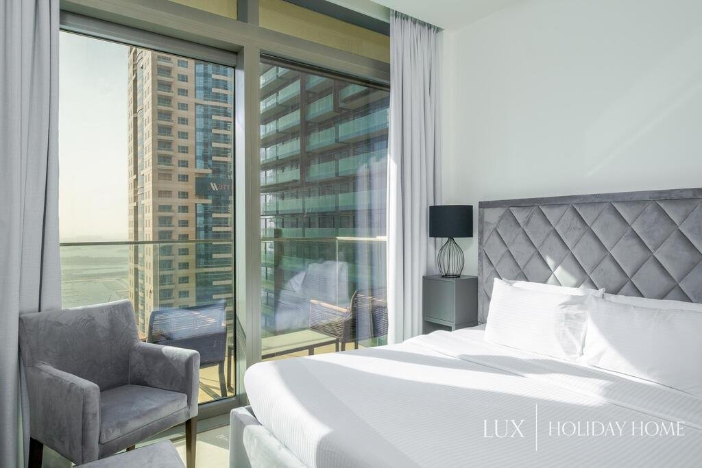 LUX - The Marina Gate Suite 1 - thumb 2