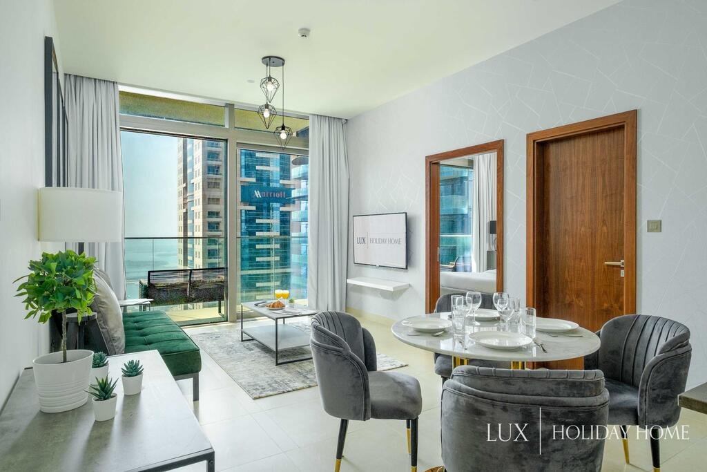 LUX - The Marina Gate Suite 1 - thumb 1