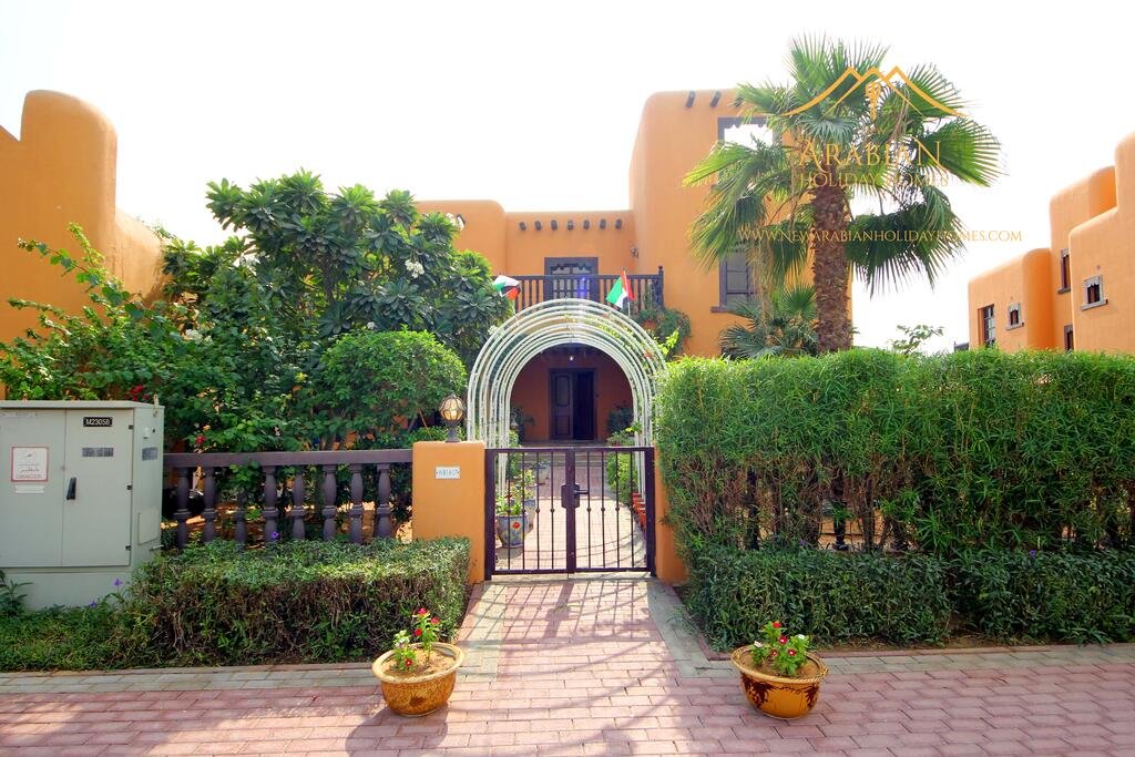 Amazing Garden Villa In Falcon City - Accommodation Dubai 0