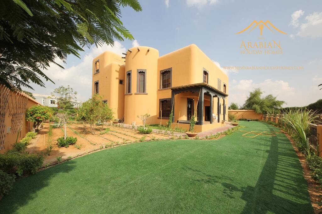 Amazing Garden Villa In Falcon City - Accommodation Dubai 1