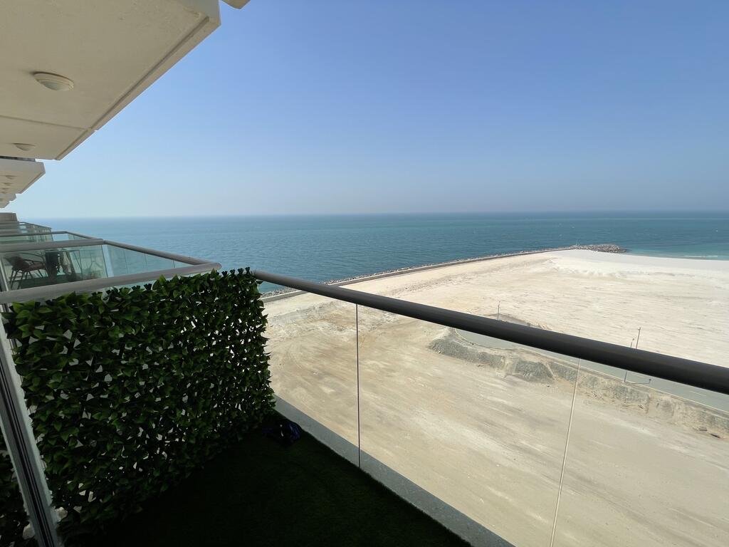 Amazing Studio With Full Sea View - Accommodation Abudhabi