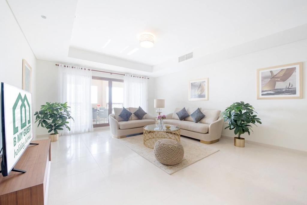 Astounding 3 BR With Full Sea View In Palm Jumeirah - Accommodation Dubai 0
