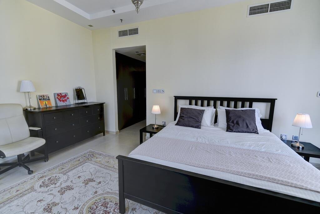 Beautiful And Bright 3BR Entire Apartment With Full View Of Marina And Beach - Accommodation Abudhabi 7