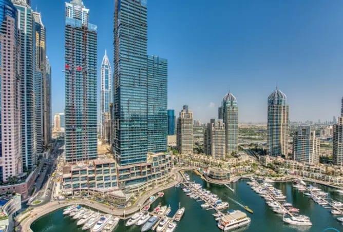 Beautifully Designed 1 Bed With Marina Views - Accommodation Dubai 1