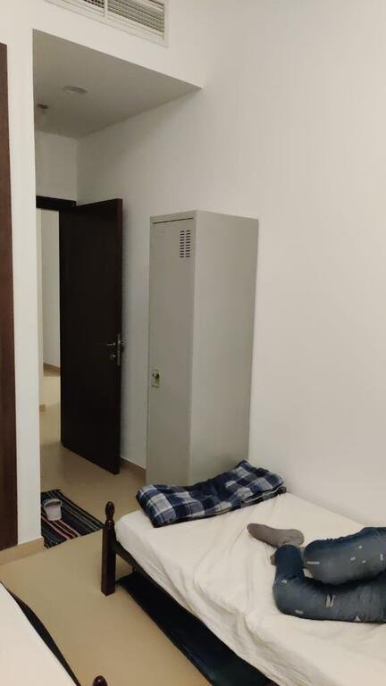 Bed Space For Indian And Pakistani Male Only - Accommodation Dubai 3