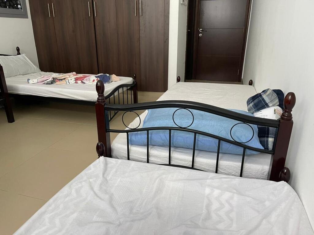 Bed Space For Male - Accommodation Abudhabi