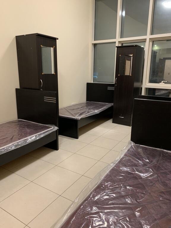 BEDSPACE or DORMITORY ONLY for male and female opp Mashreq Metro - Tourism UAE