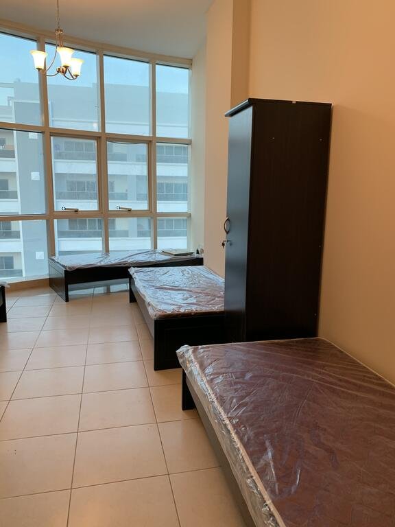 BEDSPACE Or DORMITORY ONLY For Male And Female Opp Mashreq Metro - Accommodation Abudhabi