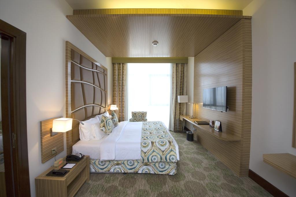 Best Western Plus Pearl Creek - Accommodation Dubai 3