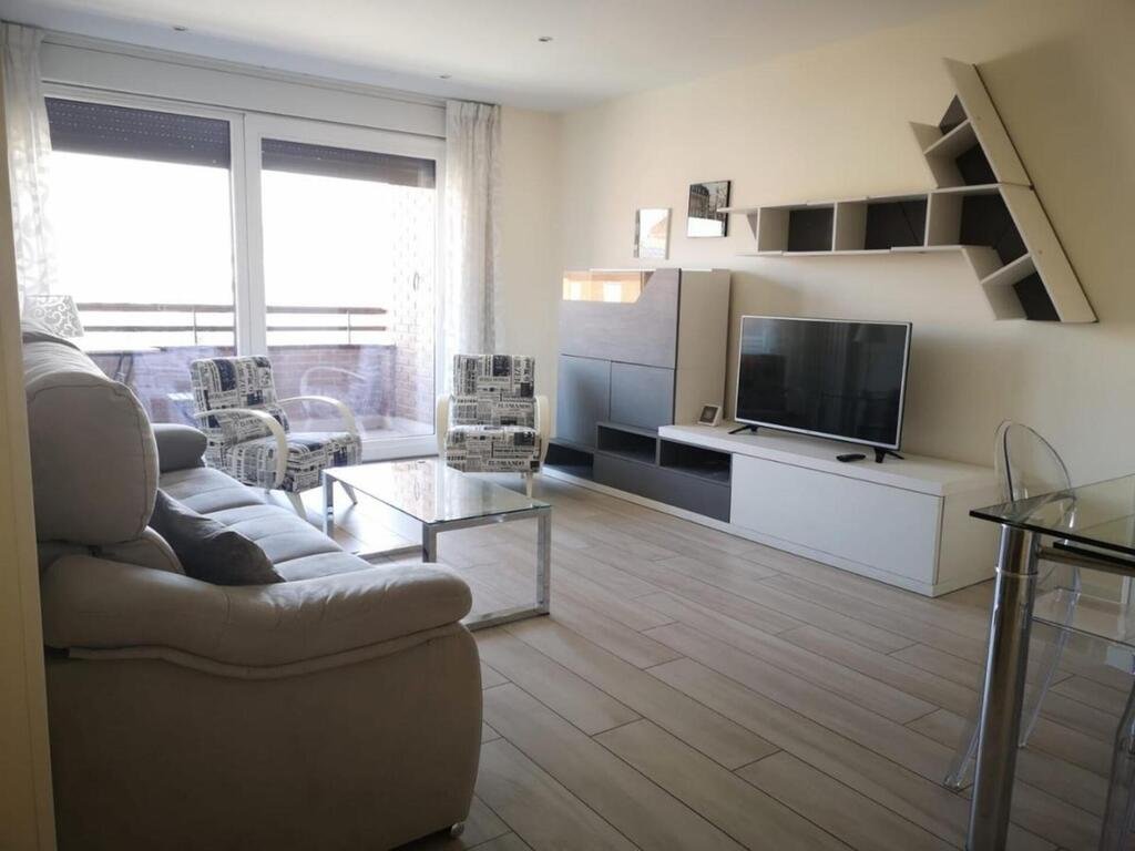 Captivating 3-Bedrooms Apartment In Dby - Accommodation Abudhabi