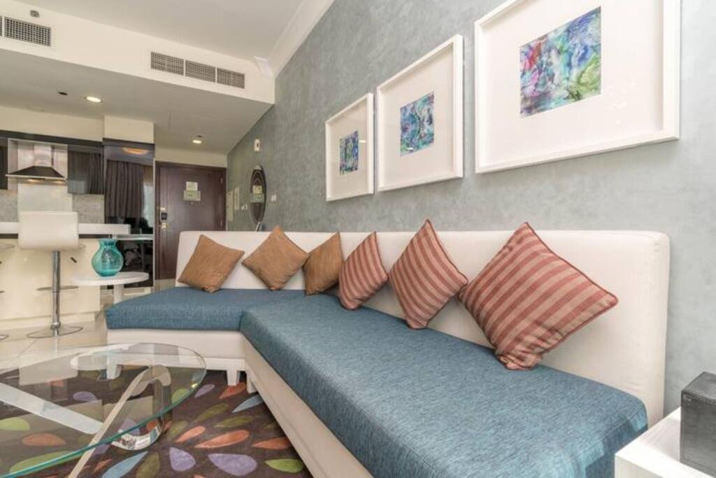 Charming 1 Bedroom Apartment With Burj Khalifa - Accommodation Abudhabi 1