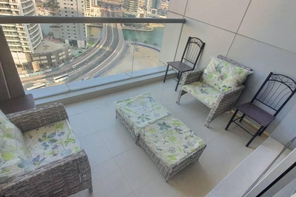 Classic Marina View Studio On JBR Road Sky View Tower - Accommodation Dubai 2