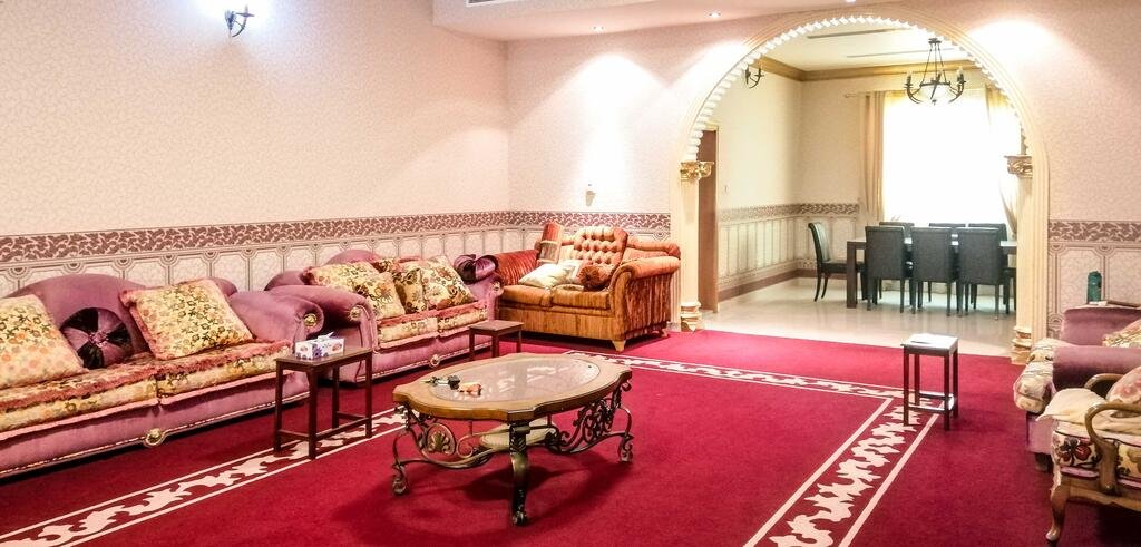 Delightful Retreat With Pool Close To The Beach - Accommodation Abudhabi