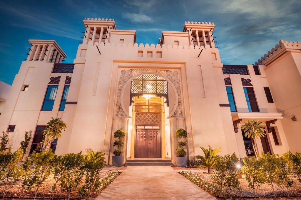 Exclusive 8-Bedroom Villa With Signature Amenities By Luxury Explorers Collection - Accommodation Abudhabi 1