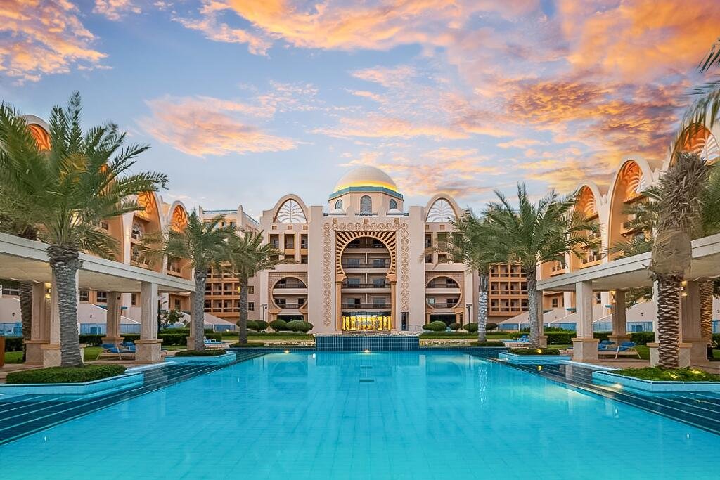 FAM Living - Palm Jumeirah Sarai Apartments - Private Beach - Accommodation Dubai 0