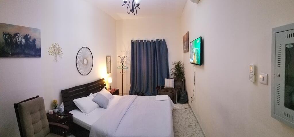 FAMILY FRIEND GUEST Room - Accommodation Abudhabi