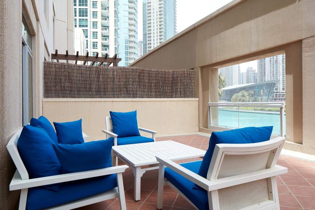 Fantastay Exotic 3 Bdr Duplex Villa With Fountain Views In Downtown Dubai - thumb 2