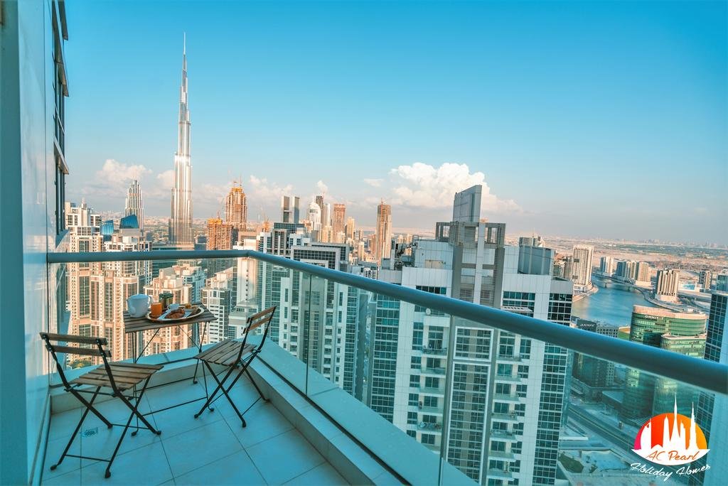 A C Pearl Holiday Homes - The Loft With Burj Khalifa View - Accommodation Abudhabi 1