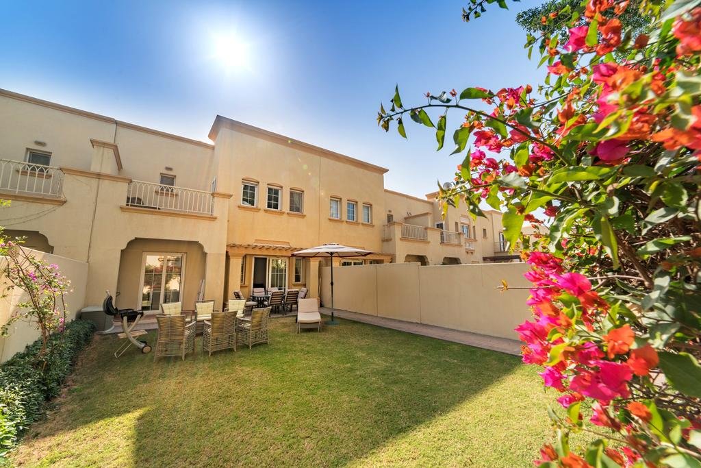 Four Bedroom Villa For 12 Pax - The Springs - Accommodation Abudhabi 1