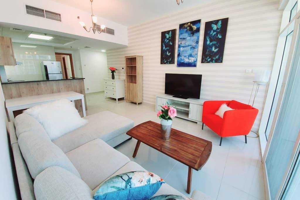 A Stylish 1 Bedroom Apartment With Full Marina Views - Accommodation Dubai 2