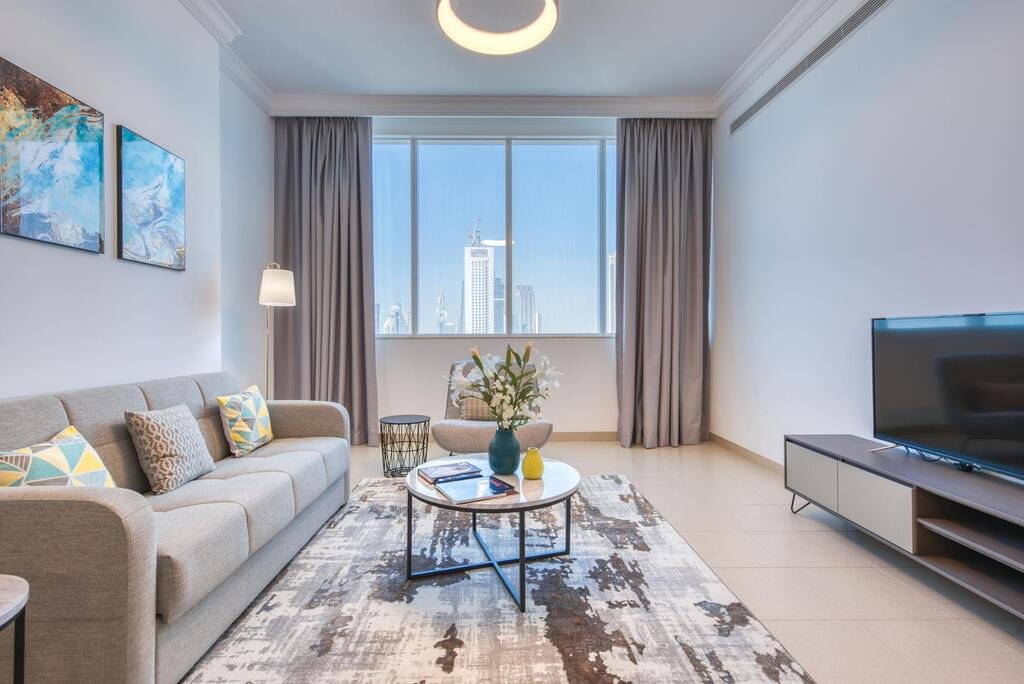 Premium 2BR Apt In The Heart Of The City With Burj Views - thumb 0