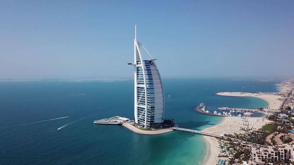 Private Room In The Skyscraper Center Of Dubai Marina Beachfront-Skydive - thumb 6