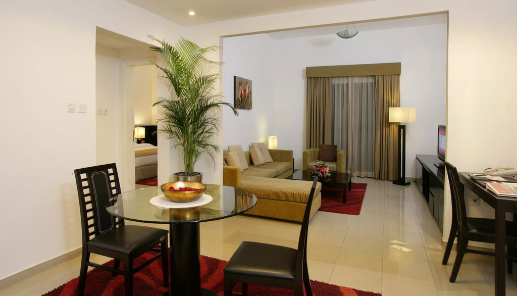 Ramada Hotel & Suites By Wyndham Ajman - thumb 5