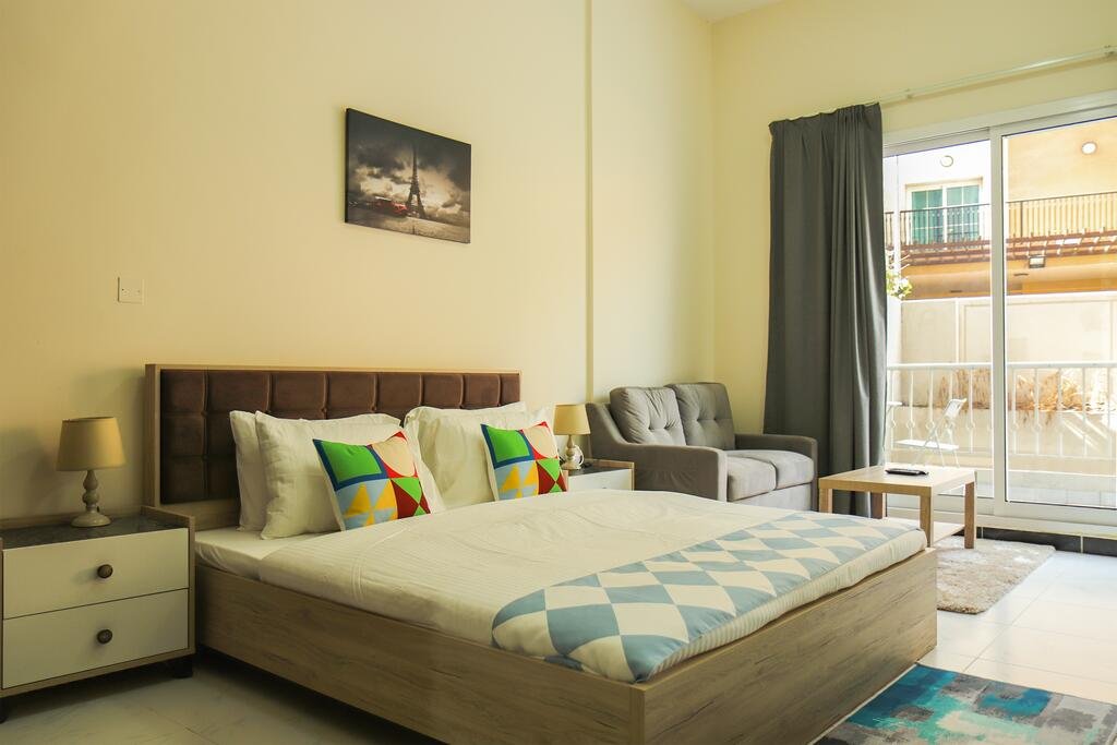 Signature Holiday Homes - Furnished Studio In Knight Bridge Court A, JVC - thumb 5