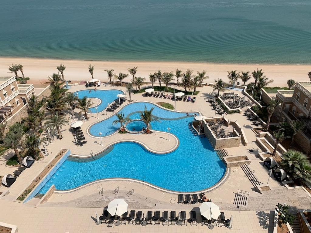 Stunning 4 BR House,BALQIS Residence Palm Jumeirah - Find Your Dubai