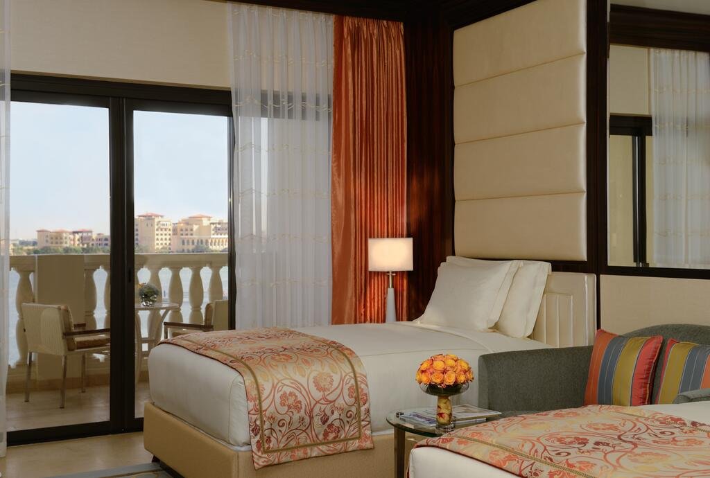 The Ritz-Carlton Abu Dhabi, Grand Canal - thumb 1