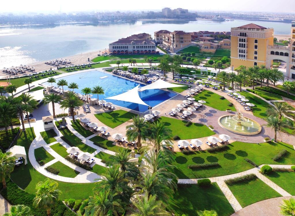 The Ritz-Carlton Abu Dhabi, Grand Canal - thumb 5