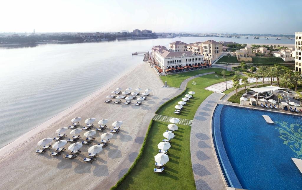 The Ritz-Carlton Abu Dhabi, Grand Canal - thumb 6