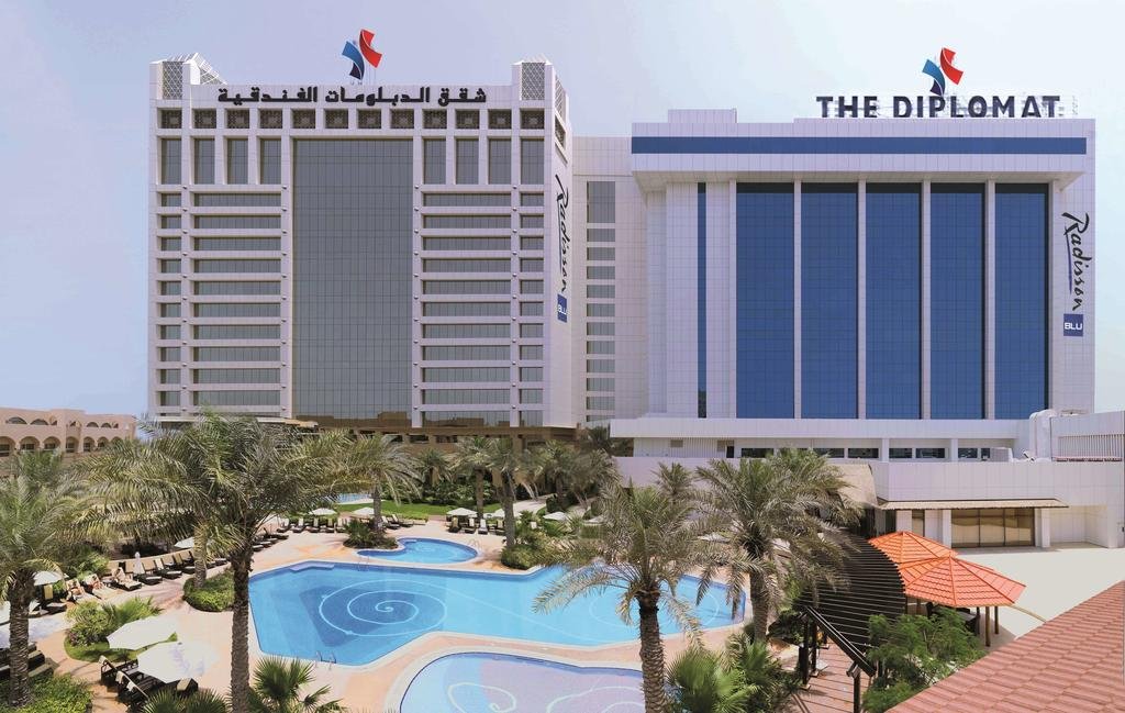 The Diplomat Radisson Blu Hotel Residence & Spa - thumb 0