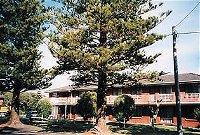 Eastern Beach Holiday Units - Tourism Canberra