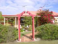 Angels Beach Lodge - Townsville Tourism