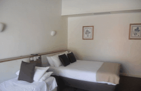 Burkes Hotel Motel - Accommodation in Surfers Paradise